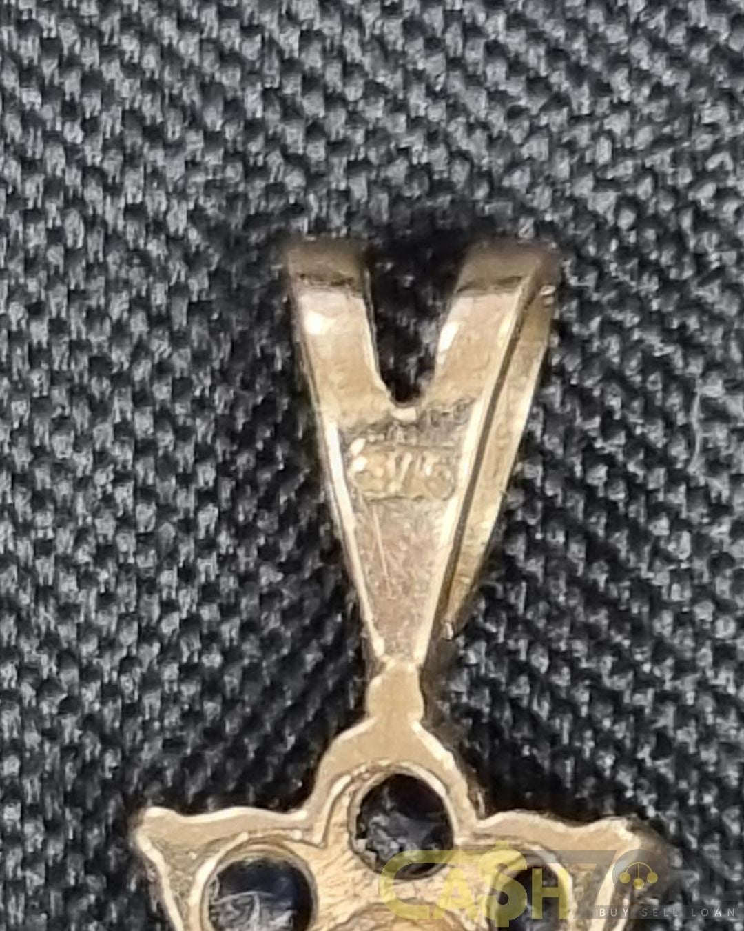 Ladies 9ct Yellow Gold Blue Stone Star Pendant