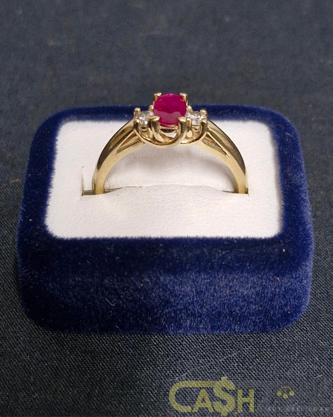 Ladies 14ct Yellow Gold Red Stone Ring