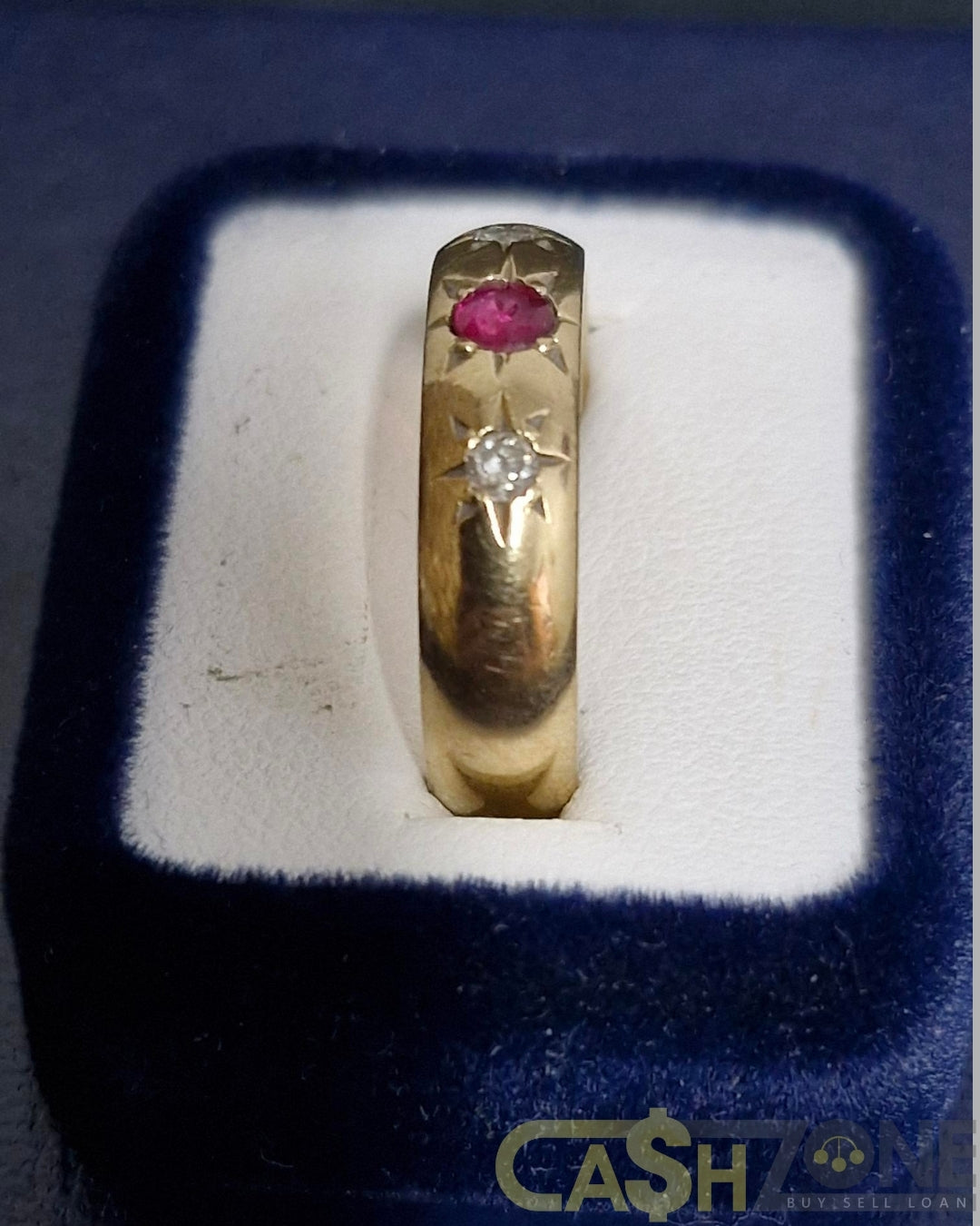 Ladies 9ct Yellow Gold Red & Clear Stone Ring