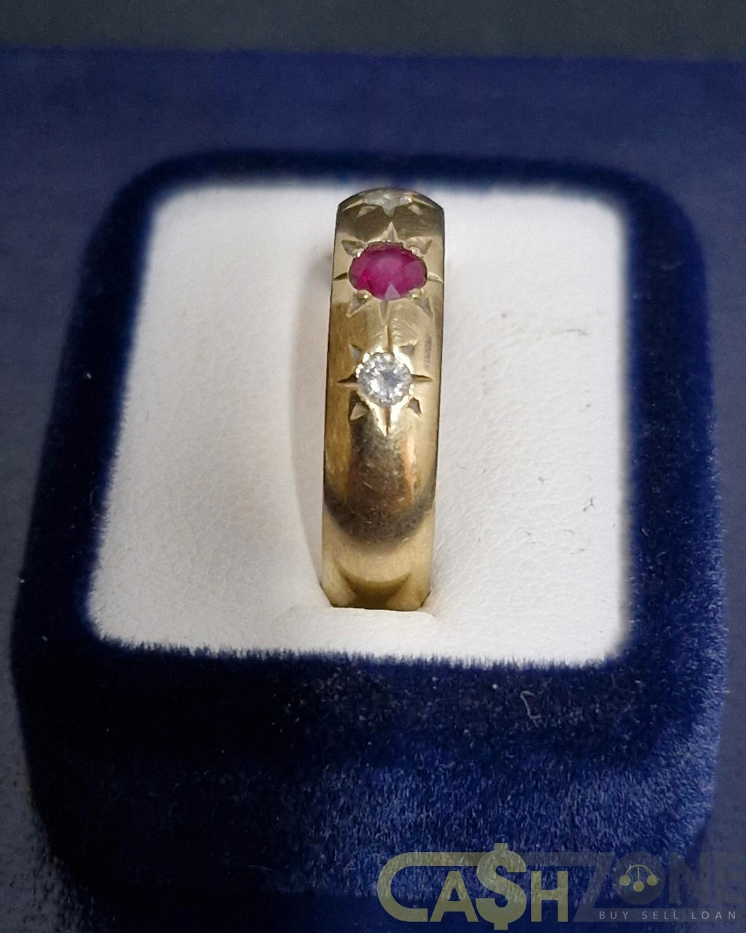 Ladies 9ct Yellow Gold Red & Clear Stone Ring