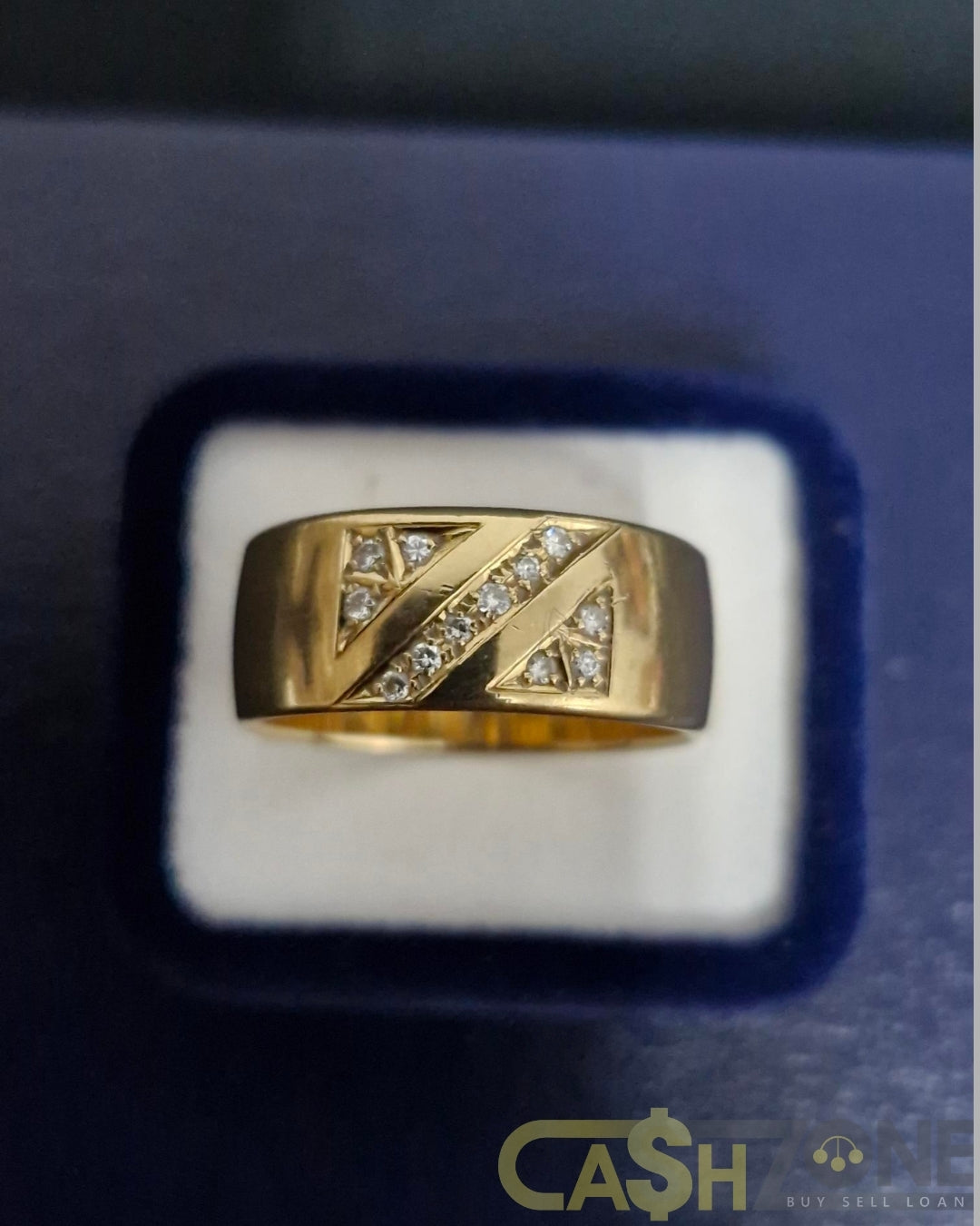 Ladies 9ct Yellow Gold Clear Stone Ring