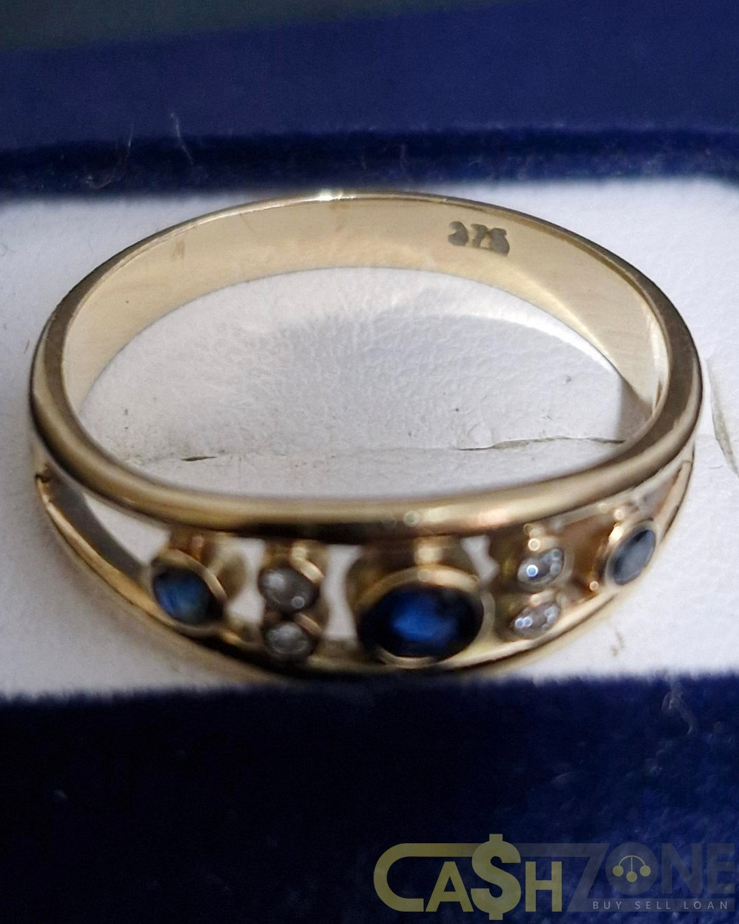 Ladies 9ct Yellow Gold Blue Stone Ring