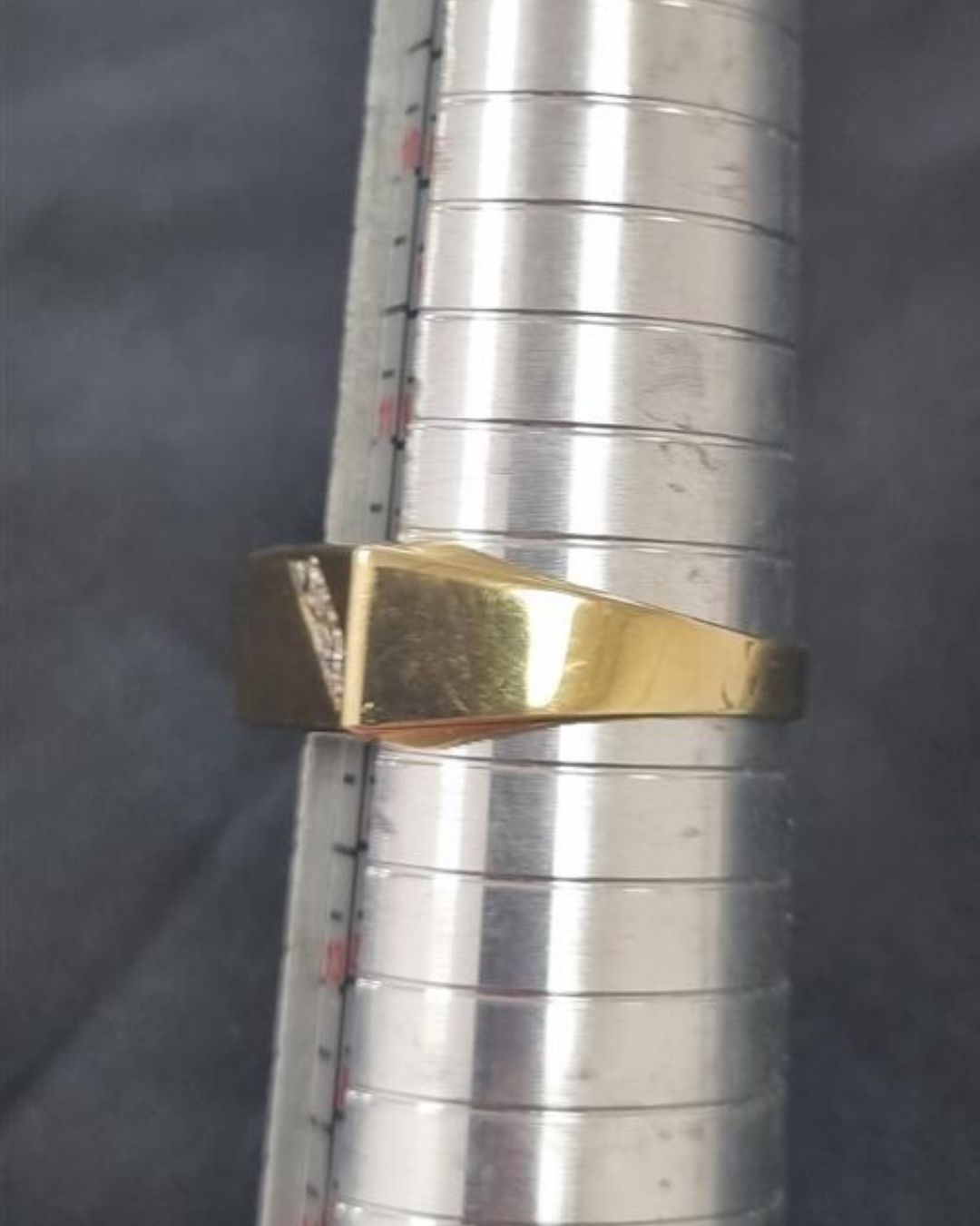 Men's 9ct Yellow Gold Clear Stone Ring