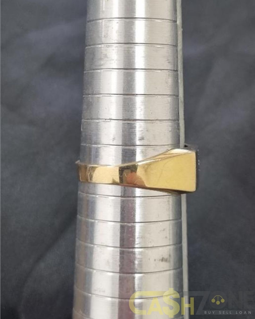 Men's 9ct Yellow Gold Clear Stone Ring