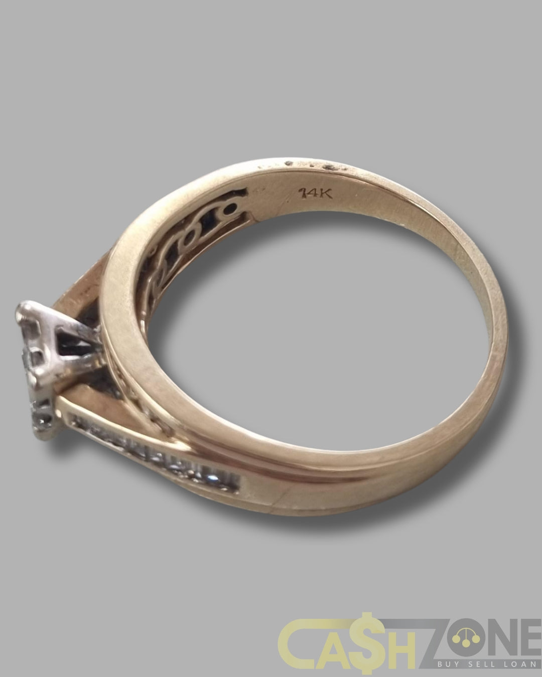 Ladies 14ct Yellow Gold Clear Stone Ring