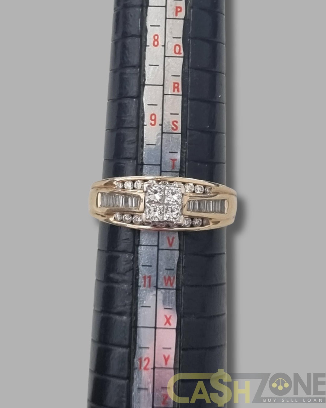 Ladies 14ct Yellow Gold Clear Stone Ring