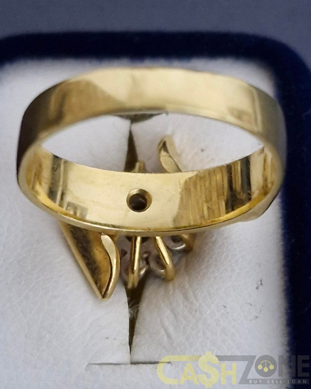 Ladies 18ct Yellow Gold Blue Stone Flower Design Ring