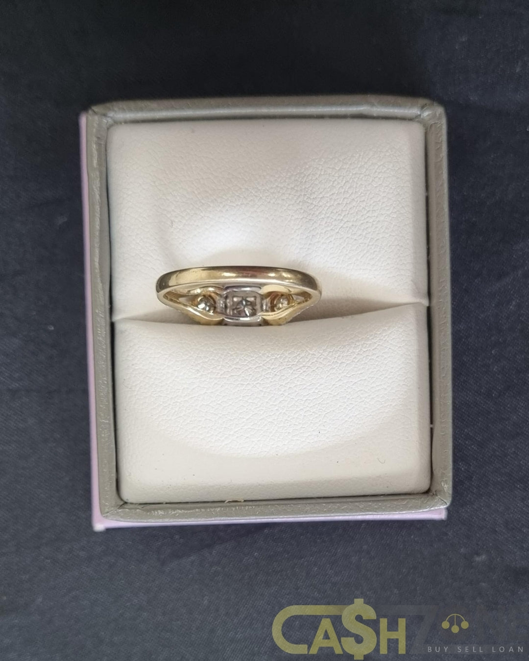 Ladies 9ct Yellow Gold Clear Stone Vintage Style Ring