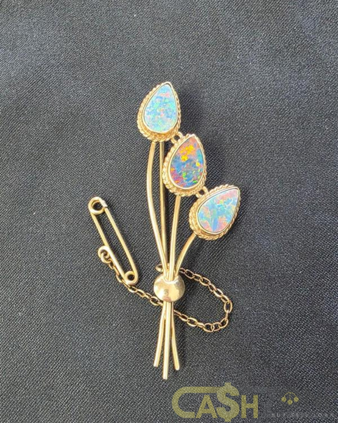Ladies 10ct Yellow Gold Opal Brooch