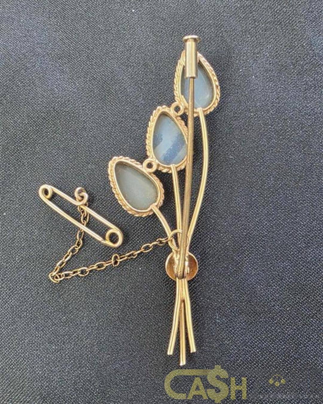 Ladies 10ct Yellow Gold Opal Brooch