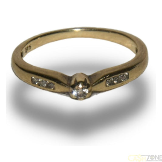 LADIES 9CT YELLOW GOLD RING WITH CLEAR STONES